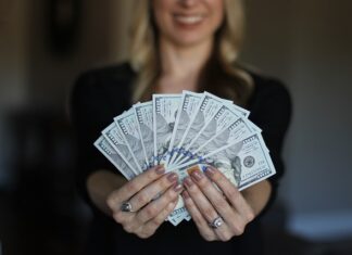Ile trzeba zarabiać żeby kupić nowy samochód?