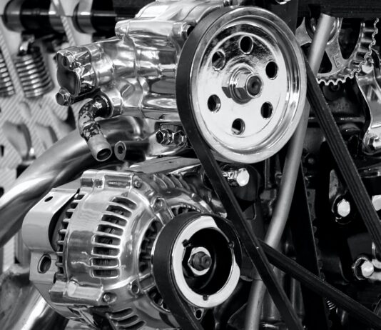 środek do czyszczenia silnika